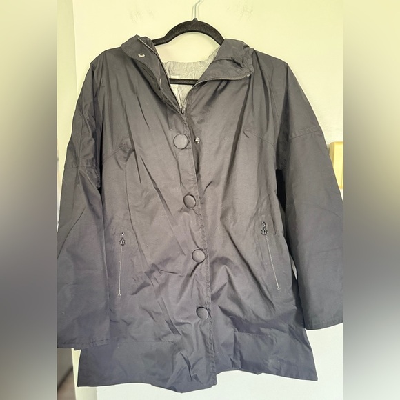 Lululemon Black Outer Shell Hooded Rain Jacket - Picture 4 of 9
